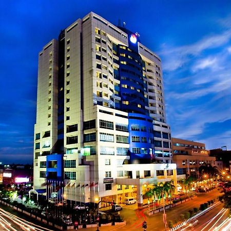 Mega Hotel Sdn Bhd Мірі Екстер'єр фото