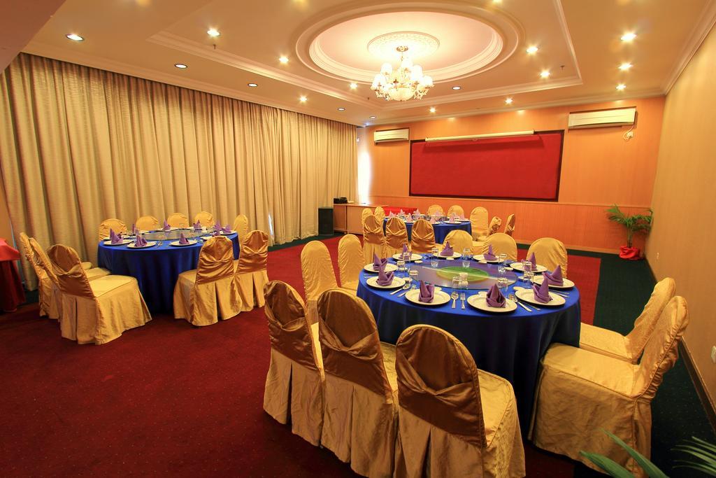 Mega Hotel Sdn Bhd Мірі Екстер'єр фото