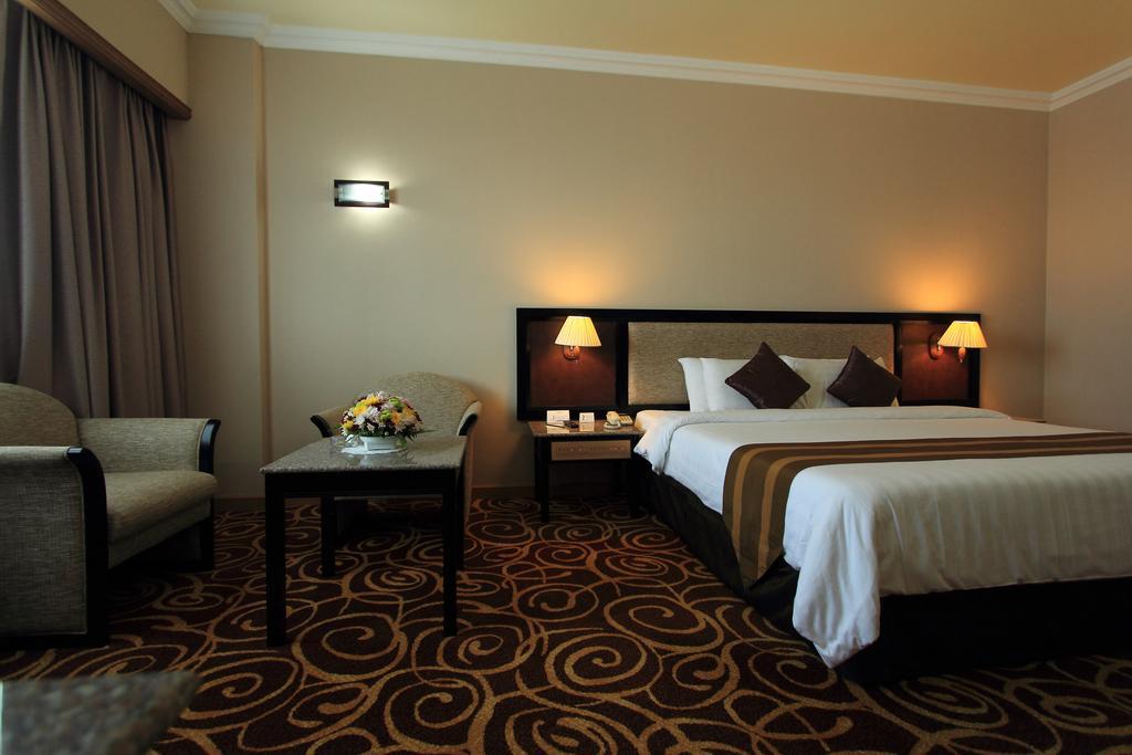 Mega Hotel Sdn Bhd Мірі Номер фото
