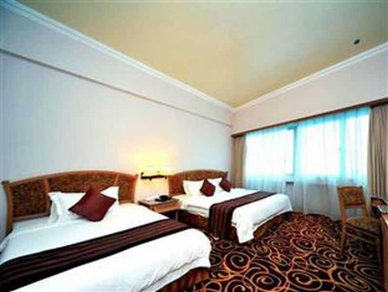 Mega Hotel Sdn Bhd Мірі Екстер'єр фото