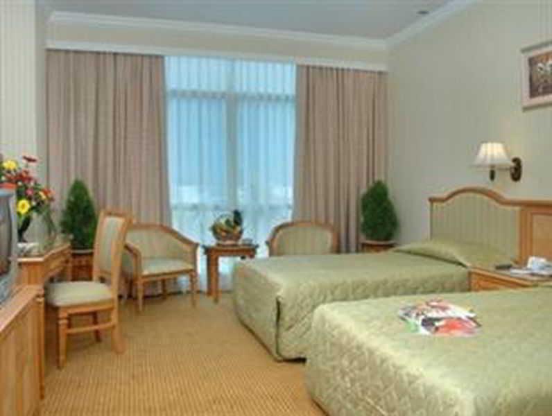 Mega Hotel Sdn Bhd Мірі Екстер'єр фото