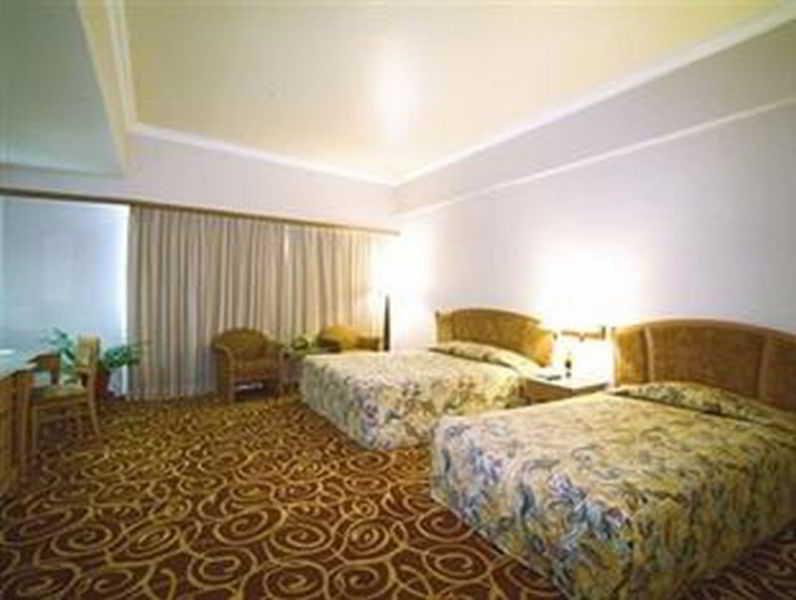 Mega Hotel Sdn Bhd Мірі Екстер'єр фото