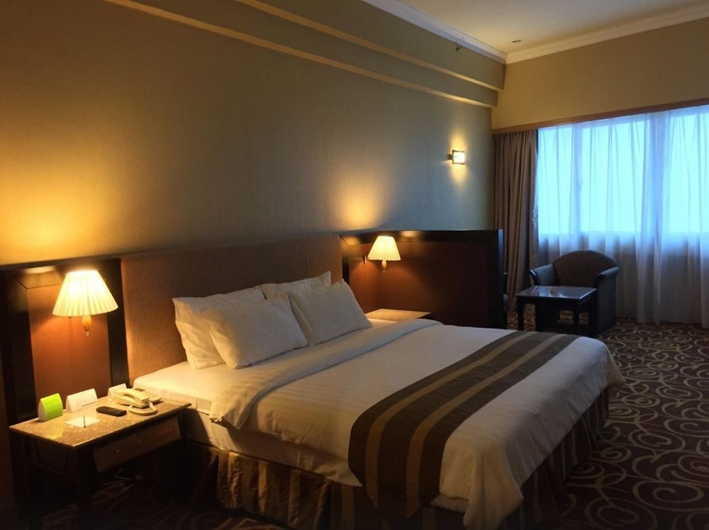 Mega Hotel Sdn Bhd Мірі Екстер'єр фото
