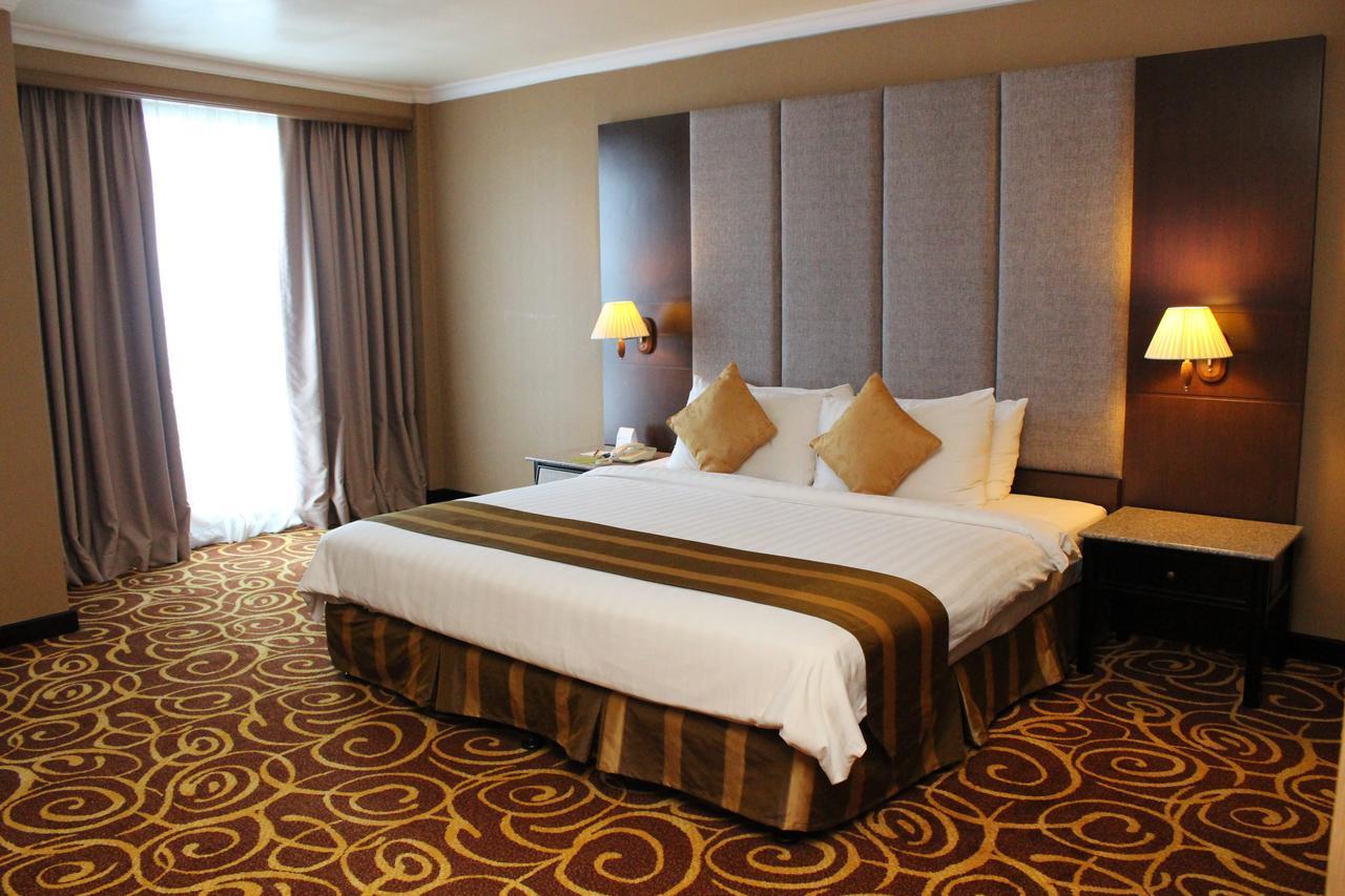 Mega Hotel Sdn Bhd Мірі Екстер'єр фото