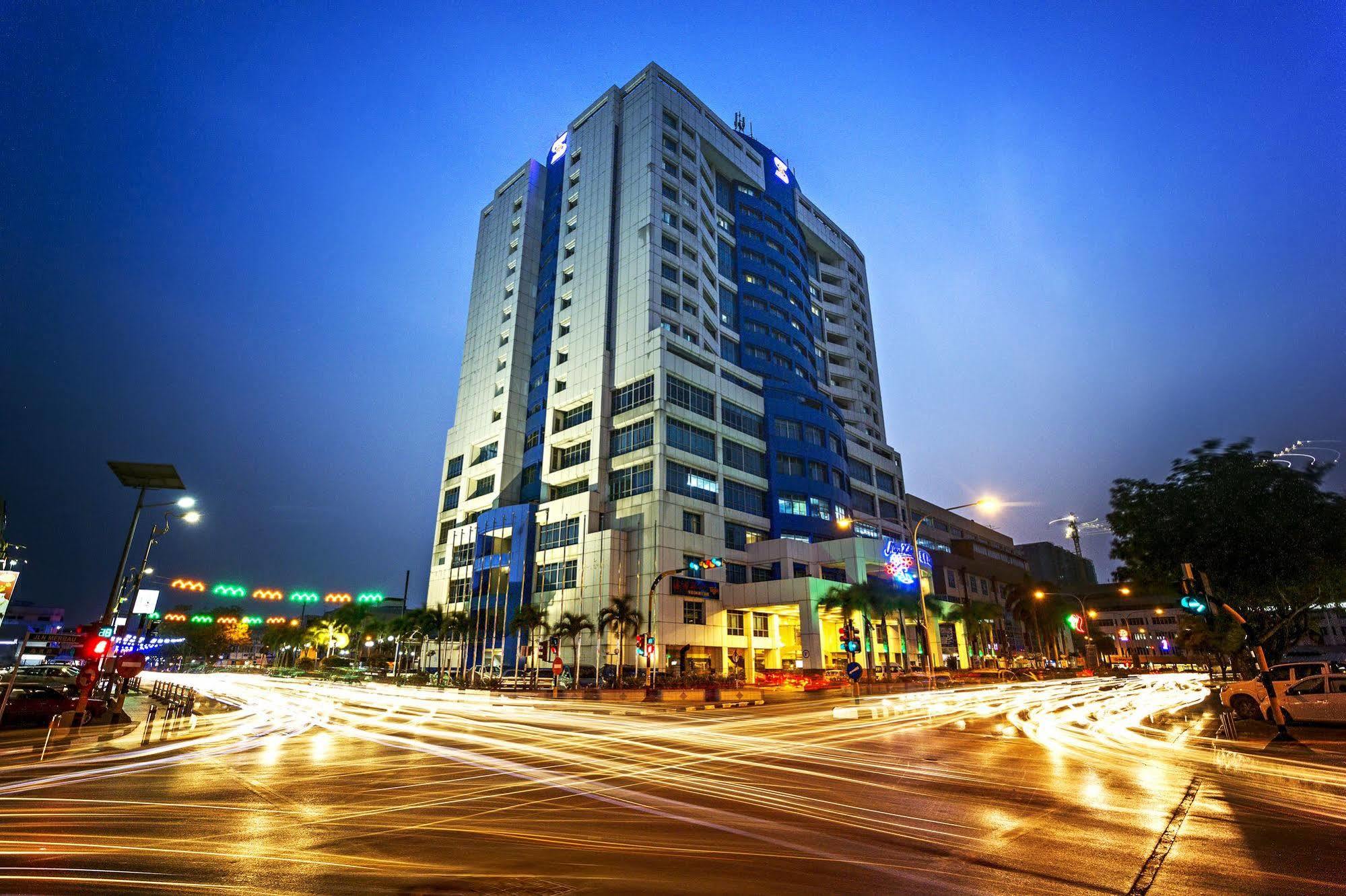 Mega Hotel Sdn Bhd Мірі Екстер'єр фото
